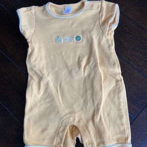 Baby Gap 0-3 Months Yellow Cute Romper